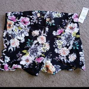 New color flowers swim short